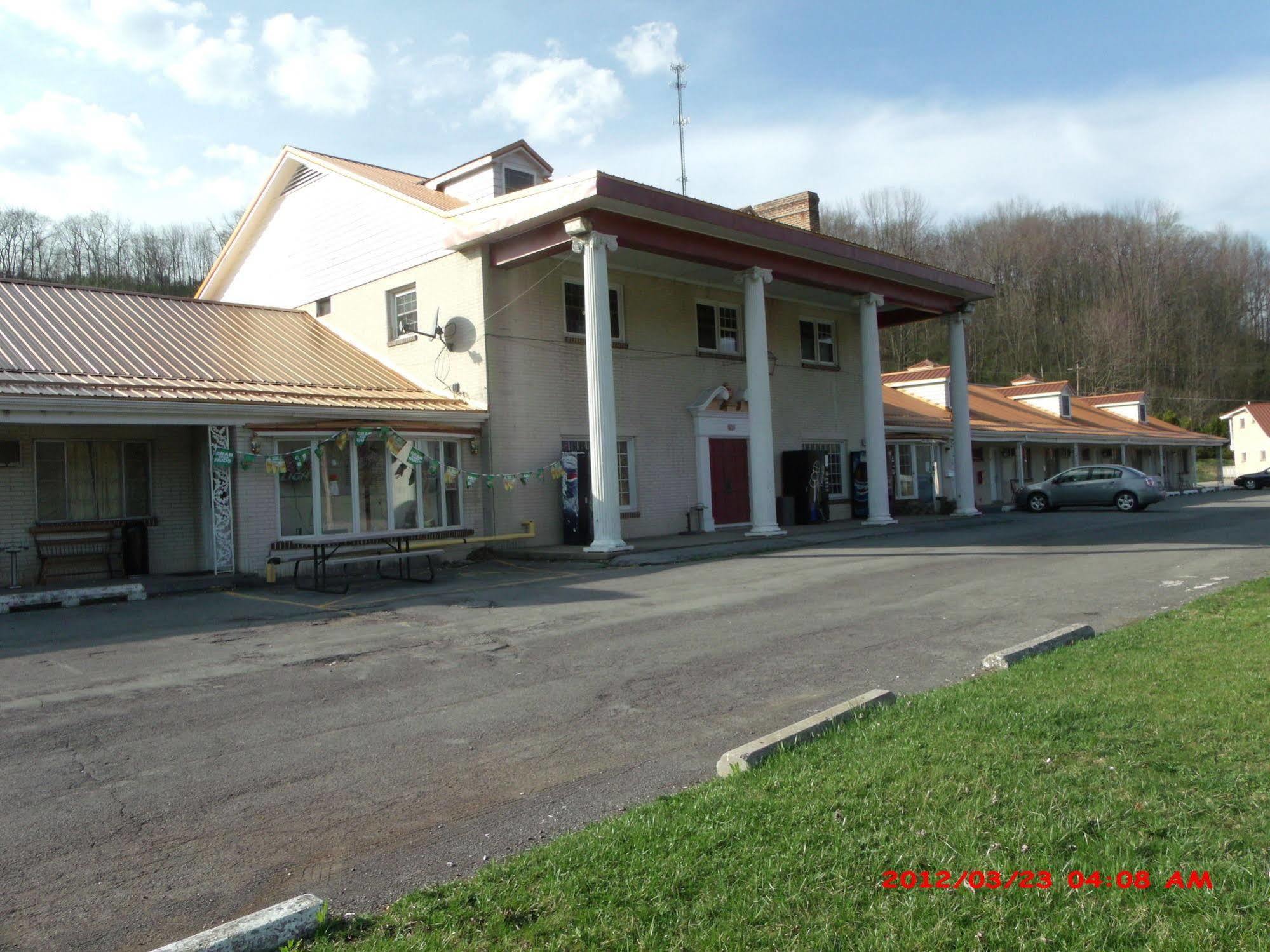 Relax Inn Altoona Exterior foto